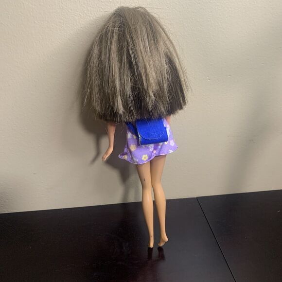 1998 Mattel Brunette Barbie Long Straight Brown Hair/Brown Eyes - Picture 4 of 4